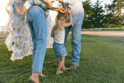 backyard-farm-intimate-lifestyle-family session