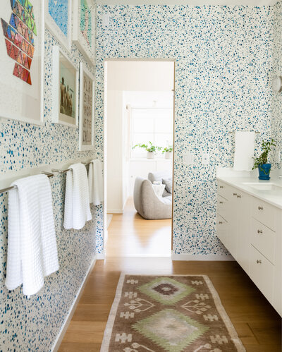 Discover a fresh, modern kids’ space in Hingham, where functional design meets playful style. Perfect for kids to enjoy now and grow into later.