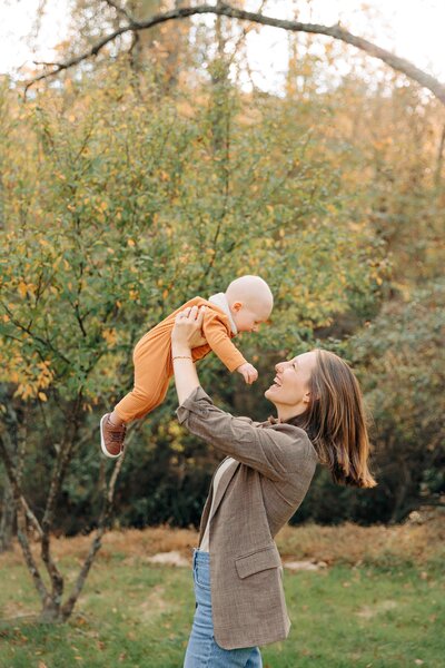 Fun family photo session with toddlers at the Biltmore Estate in Asheville, NC by family photographer Rachel Marie Photography