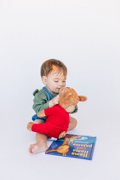 Asheville photographer captures one year old photo session with rachel marie photography
