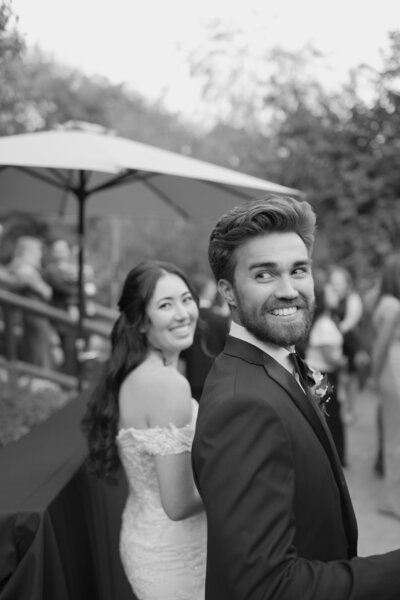 Wedding couple at the japanese friendship garden