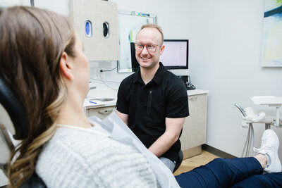 Sleep apnea treatment without CPAP offers a comfortable, effective alternative using custom oral appliances designed by a trained sleep apnea dentist in collaboration with your sleep physician.