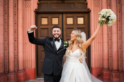 downtown pittsburgh wedding picture by leeann marie