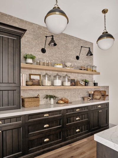 014 A Lively Haus W Gold Dust pantry 8146 - Web