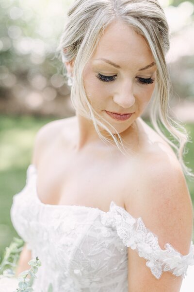 bride portraits close up