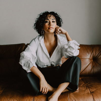 itsllili_72468_editorial_photo_of_a_confident_mixed_woman_in__fbcba227-277a-43a9-b8aa-abc1d9e1bbbf_0