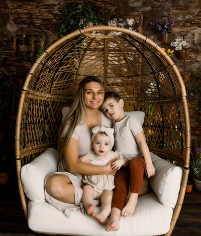 Motherhood photo in an Erie Pa photography studio