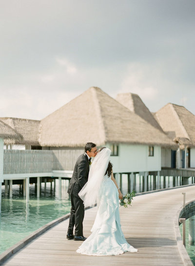 51-KTMerry-destinationwedding-OscardelaRenta-Maldives