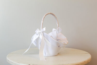 TE Inventory-White Fabric Flower Girl Basket Small 085