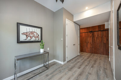 4204 Conc 8 foyer (1)