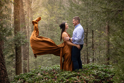 Engagement photos in a rustic wooded setting north of Pittsburgh 