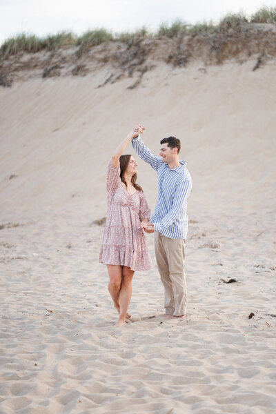 couples engagement photos at plum island beach