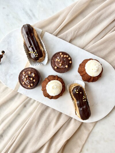 Wedding cakes, birthday cakes, graduation cakes, high end desserts, tri-cities bakery, cake bakers,