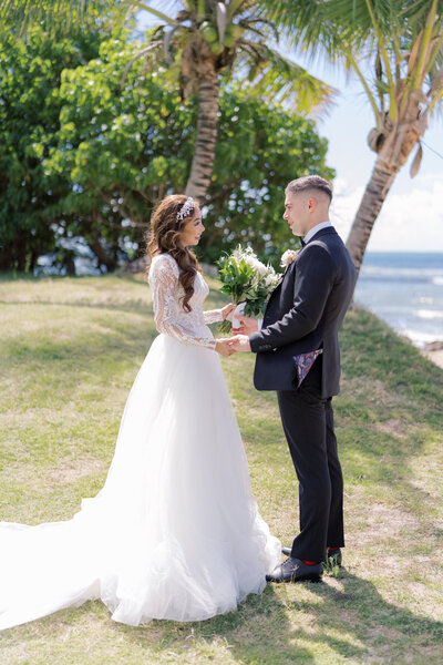 Loulu Palm Wedding Photographer Oahu Hawaii Lisa Emanuele-240