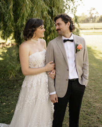 south_coast_nsw_wedding_photographer_terrara_wedding_driftwood_shed_wedding_candid_wedding_photographer-74