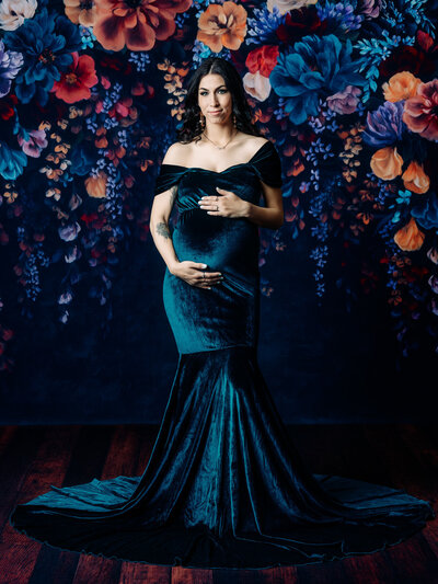 Woman posing in studio for Prescott AZ maternity photographer Melissa Byrne