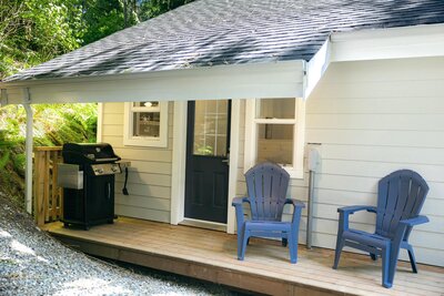 Surfs Inn Cedar A Cottage Exterior