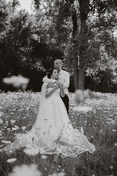 winter wedding photos from a montana wedding photographer