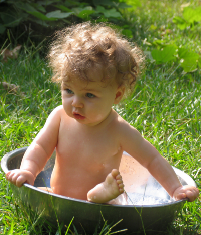 delay bath breastfeeding