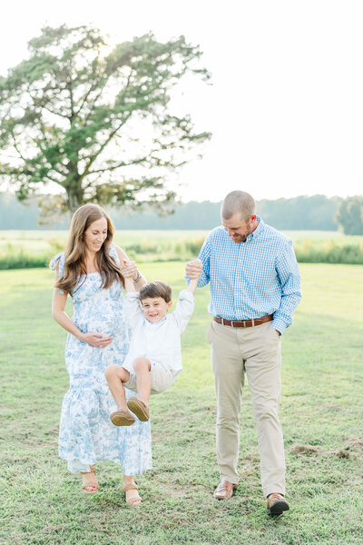 maternity photos at The Gables of Greene County with toddler boy