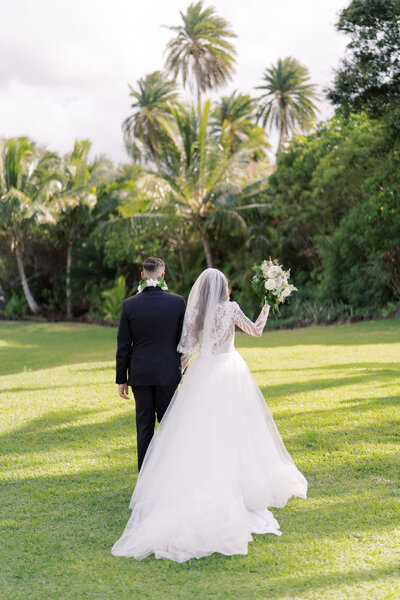 Loulu Palm Wedding Photographer Oahu Hawaii Lisa Emanuele-558