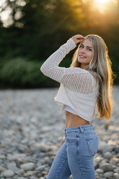high school senior sunset river portraits monroe washington
