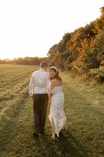 Golden hour couple portraits in the Cotswolds