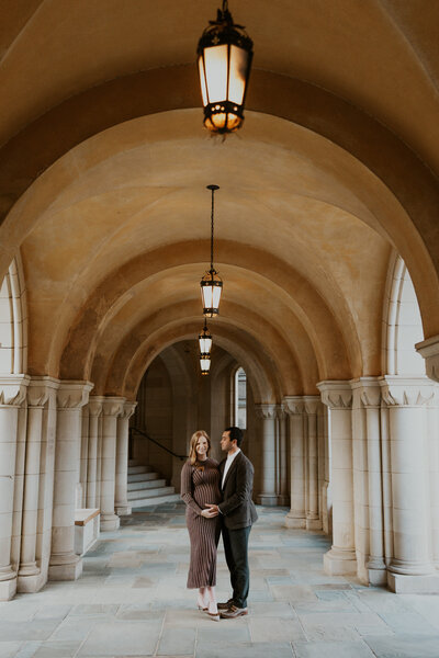 Fall-Maternity-Photoshoot-at-Washington-DC-National-Cathederal-2