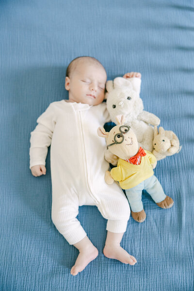 snuggly-in-home-newborn-session-west-chester