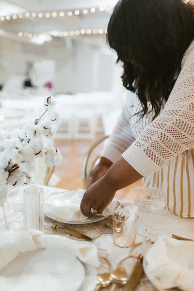 action shot of founder and creative direction, Averi Linch, of Jasper and Lane Events