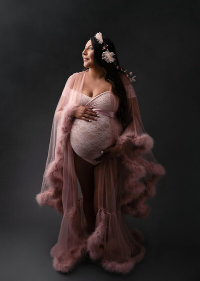 glowing maternity portrait, styled to mimic Beonce's maternity pictures