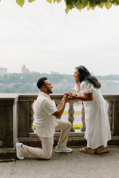 Proposal engagement porttraits in Niagara Falls Toronto