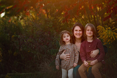Portrait of mom and 2 children (1 of 1)