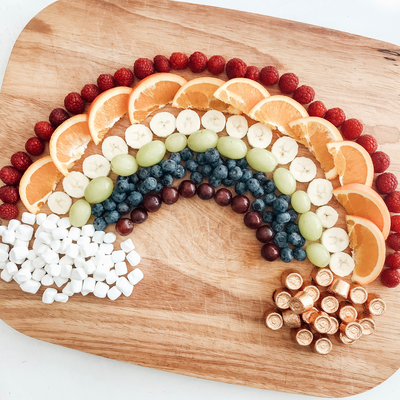 Gold-at-the-end-of-the-rainbow-snack-platter