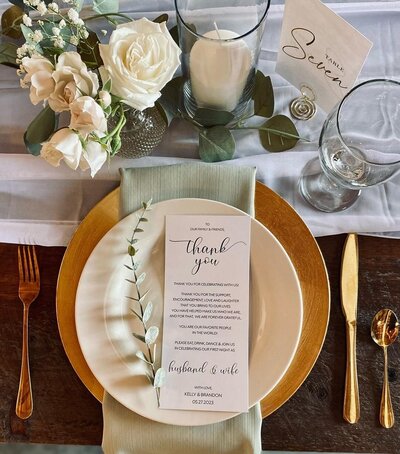 sleek-gold-flatware
