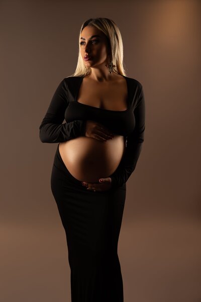 Maternity photoshoot for Eni