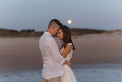 trouw strand elopement