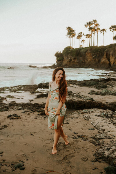 socal-destination-wedding-elopement-woman-photographer