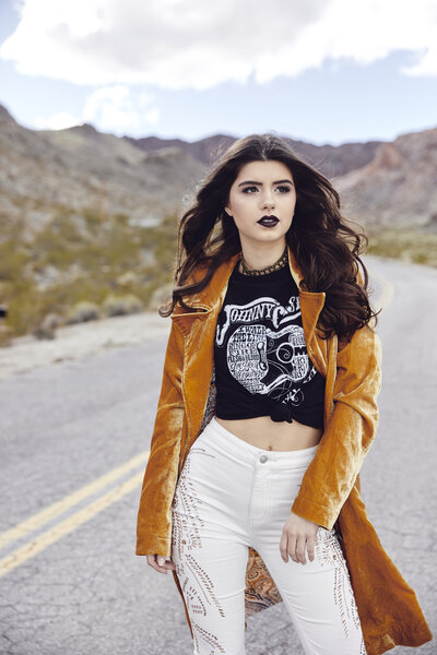 Modern senior photographer in Los Angeles capturing bold and vibrant images of teen girl.

