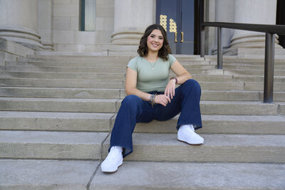 Senior Pictures in Art History museum, forest park. St. Louis 
