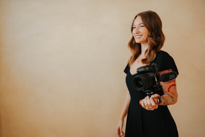 Holly Kell Creative is a wedding videography business based in Grand Rapids, Michigan