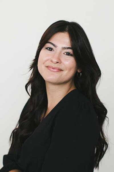 Female Napa Wedding Photographer headshot