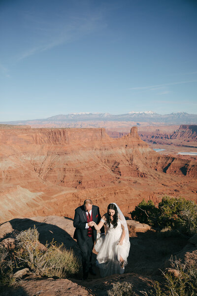 moab-utah-cliff-elopement-1