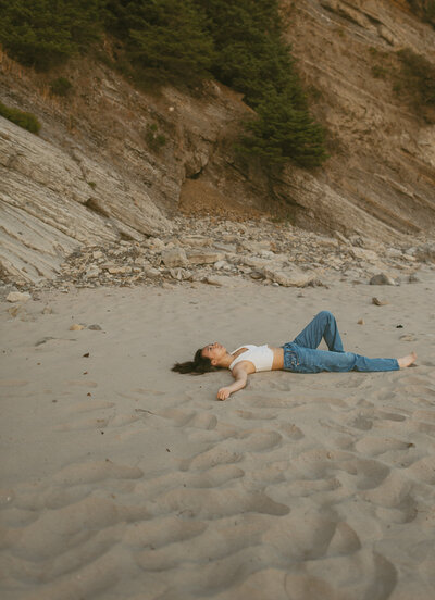 oregon coast senior portrait at the beach