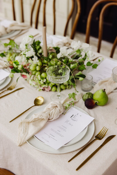 Bright green garden style romantic tablescape at carolinas wedding.