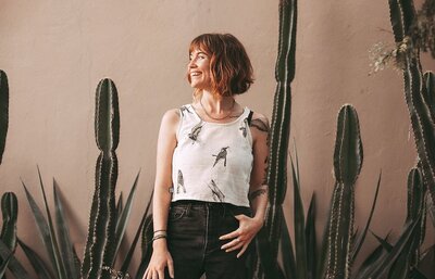 Kayla MacArthur, Human Design expert and intuitive coach in San Miguel De Allende, offering self-discovery sessions that blend energy insight and personal growth through EnForma.
