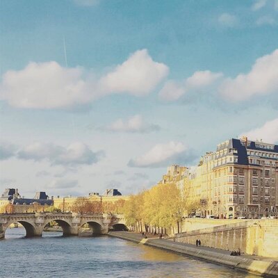 Photo of the Seine and Paris docks