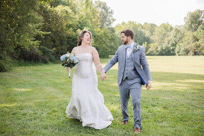 View our collection of wedding photography galleries featuring romantic first looks, emotional vows, and joyful receptions from real weddings.