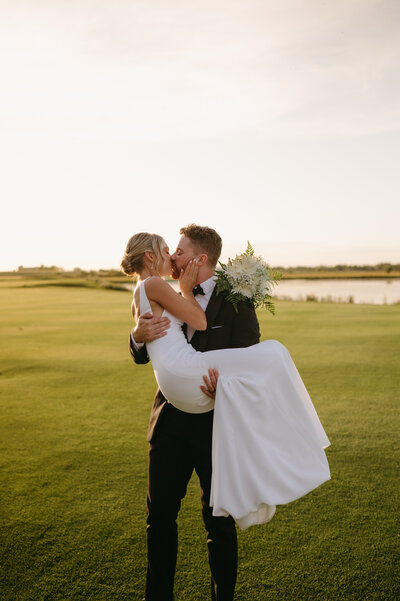 HotelSaskatchewan-wedding-YQR-684