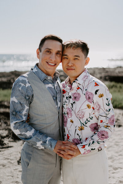 thewanderingb-photographer-hawaii-kona-elopement-lgbtq-gay-small-wedding-106